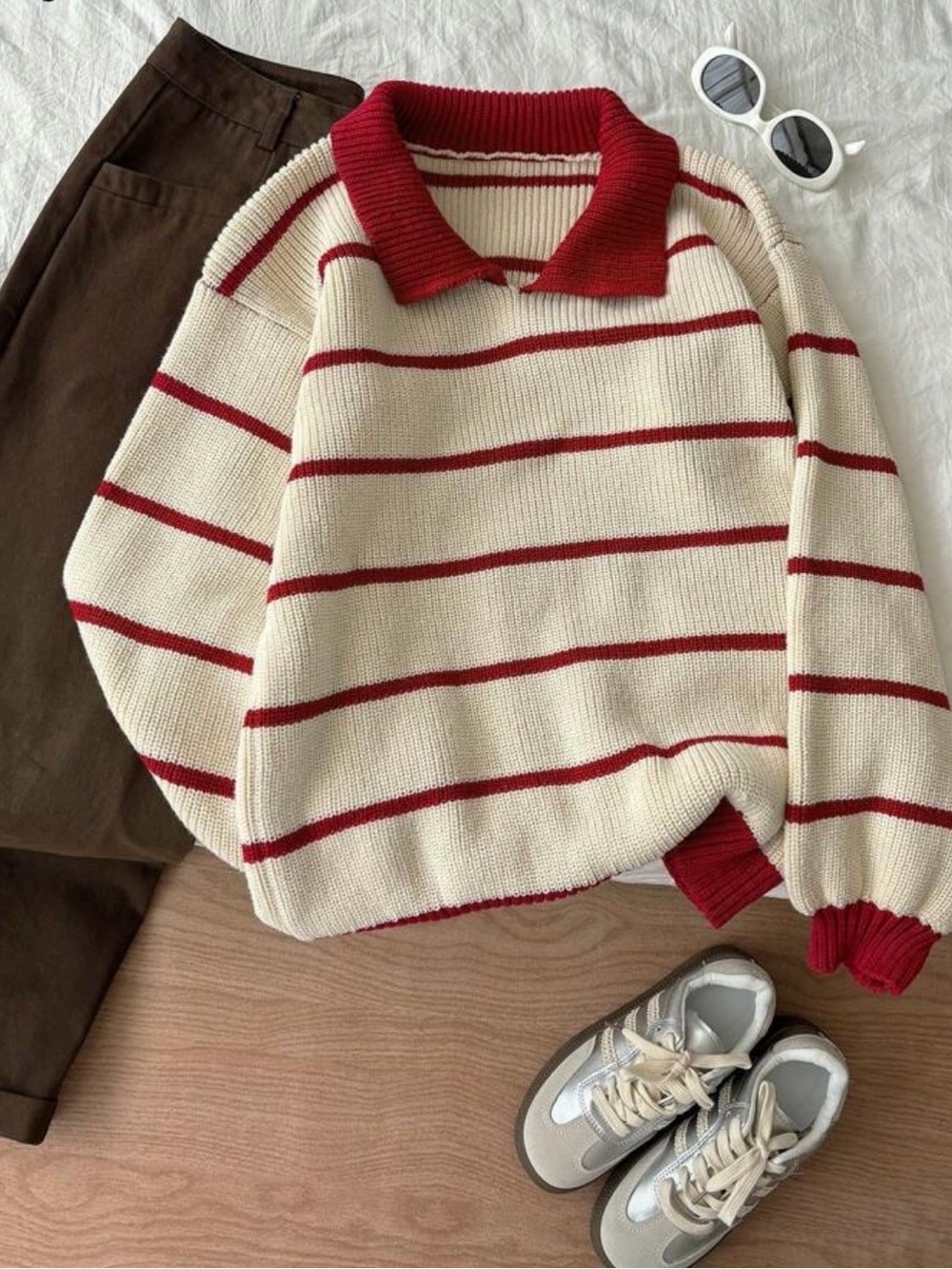 Oversized Retro Striped Collared Sweater - Cream & Red